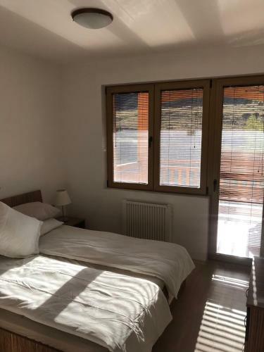 Newly Refurbished Spacious And Cosy Apartment St. John