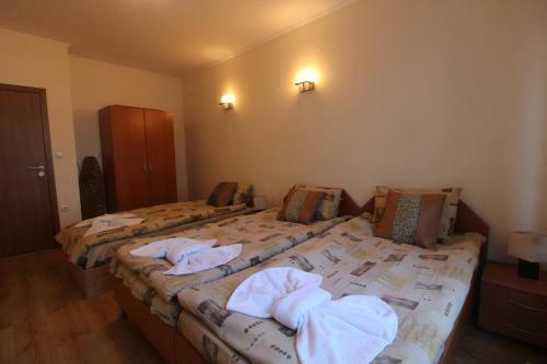 2 Bedroom Apartment Near Gondola