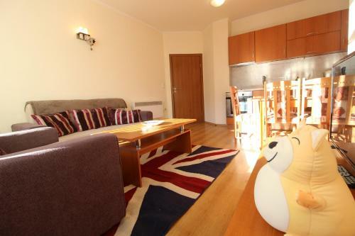 2 Bedroom Apartment Near Gondola