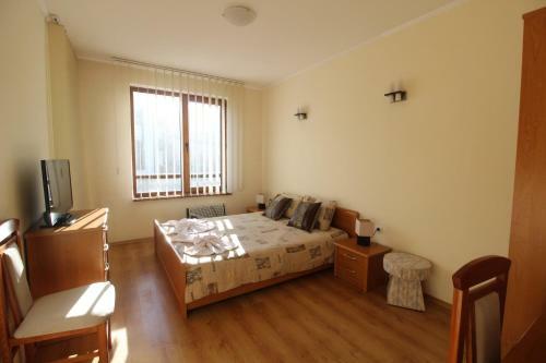 2 Bedroom Apartment Near Gondola