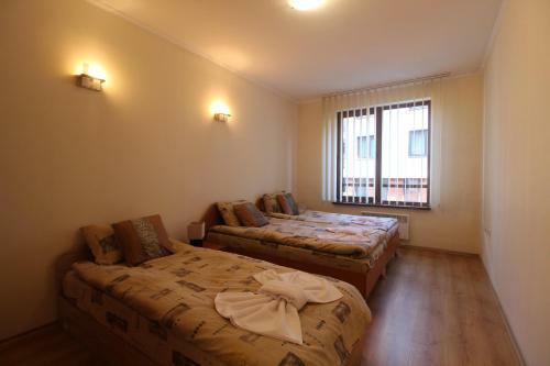 2 Bedroom Apartment Near Gondola