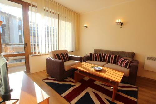 2 Bedroom Apartment Near Gondola