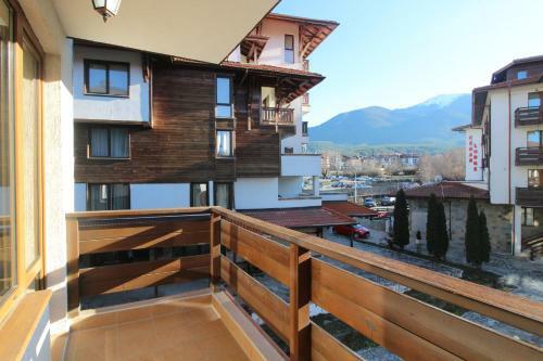 2 Bedroom Apartment Near Gondola