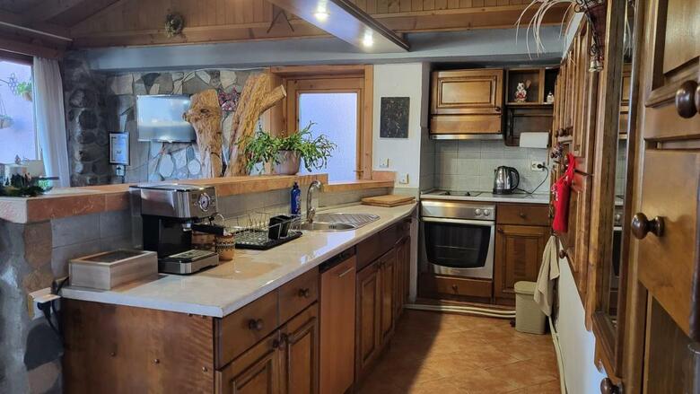 Hostal Boina House