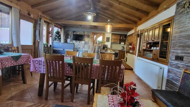 Hostal Boina House