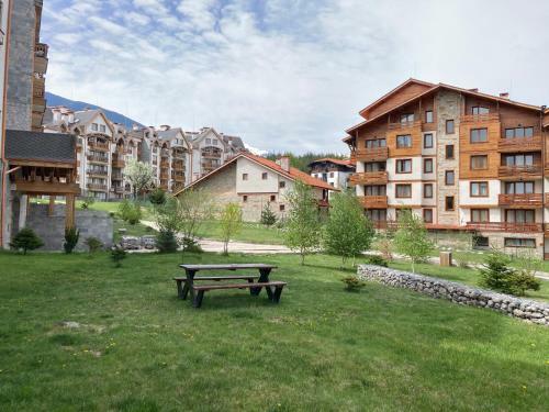 Mirabell Apartment Bansko - Mountain View & Fireplace