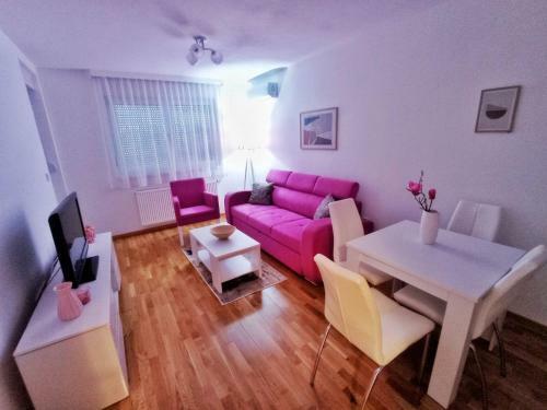 Apartamento Mirna Oaza 22