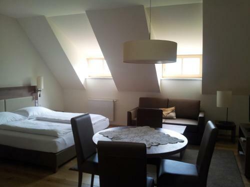 Hostal G�stehaus & Appartements Lehensteiner Wachau
