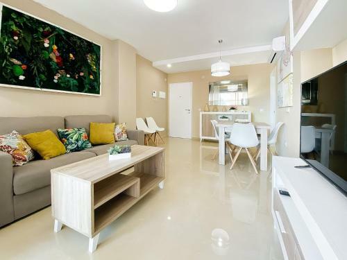 Apartamento Crystal Modern Apt. - 1st Beach Line