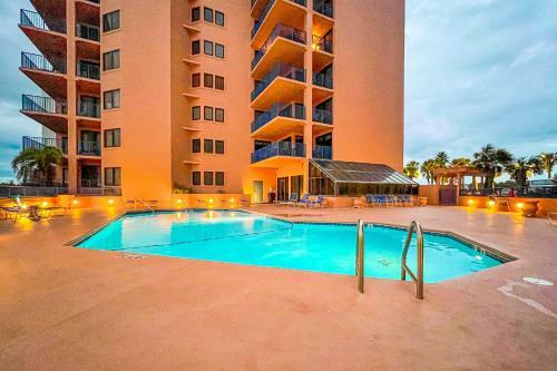 Four Seasons Of Romar Beach #604 West