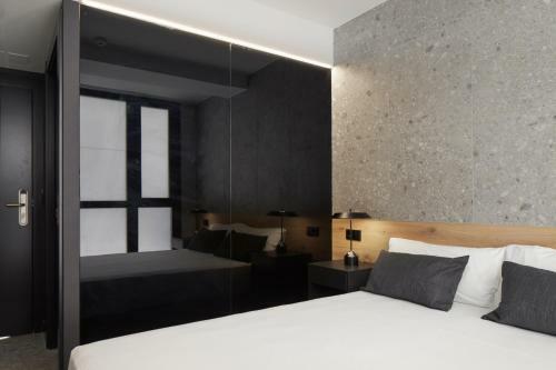 Hostal Espoz Y Mina