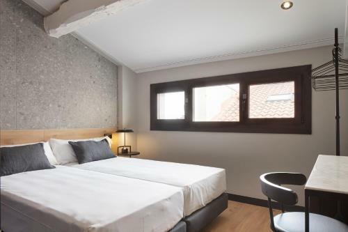 Hostal Espoz Y Mina