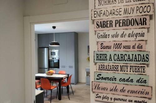 Acogedor, C�ntrico Y Amplio Apartamento! Pamplona Inn 1