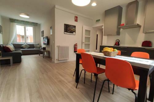 Acogedor, C�ntrico Y Amplio Apartamento! Pamplona Inn 1