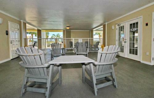 Grande Caribbean By Youngs Suncoast