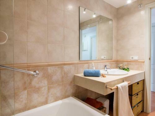 Apartamento Charming Golf, Pool And Private Parking