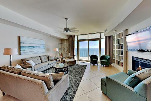 Turquoise Place #2205c
