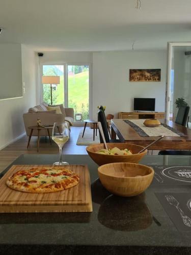 New Chalet With Breathtaking Views!