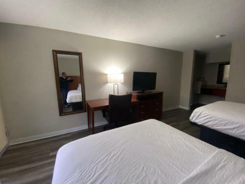 Hotel Days Inn By Wyndham Ozark