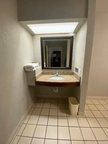 Hotel Days Inn By Wyndham Ozark