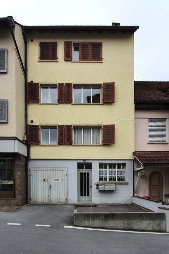 Modern Apartment In A Charming Old Town Setting