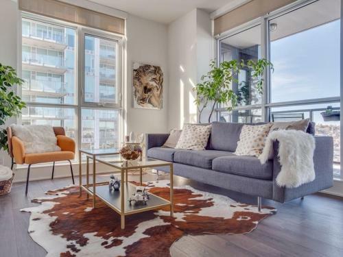 New Sweeping Views Luxury 2br Suite Pool Table, Rooftop Patio, Bbq, Coffee
