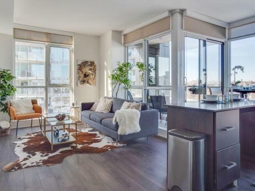 New Sweeping Views Luxury 2br Suite Pool Table, Rooftop Patio, Bbq, Coffee