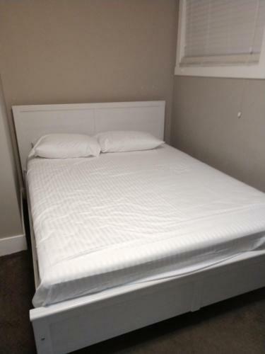 Apartamento Adorable One Bedroom Basement Suite