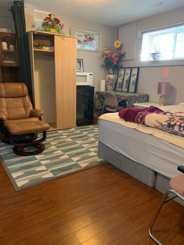 Small Private Basement Suite With Own Bathroom And Share Laundry
