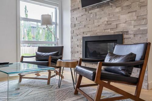 Contemporary Luxury 4 Bedroom House Near Downtown