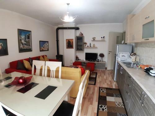 Perles Apartament Korce