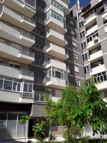 Perles Apartament Korce