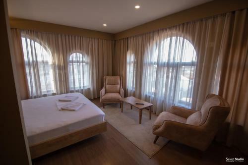 Sahati Hotel & Restaurant