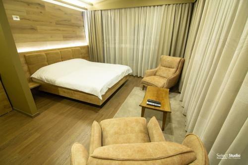 Sahati Hotel & Restaurant