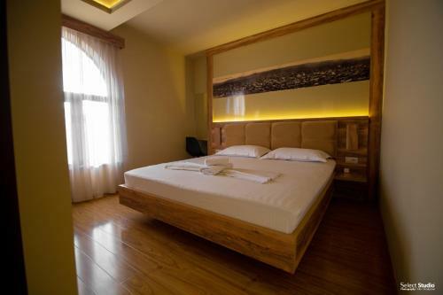 Sahati Hotel & Restaurant