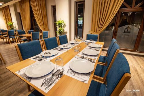 Sahati Hotel & Restaurant