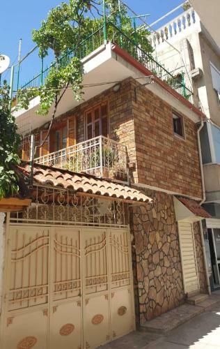 Hostal Jordhani's House