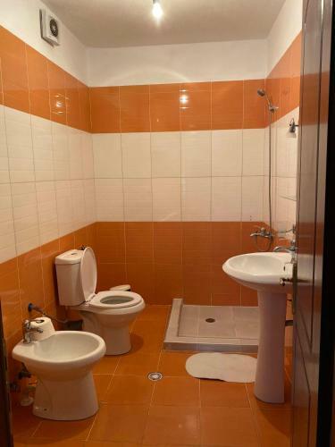 Welcome To This Pleasant Apartment! No. 708 H