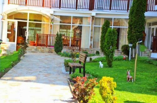 Two Bedroom Apartment In Eagle Rock Mountain Resort
