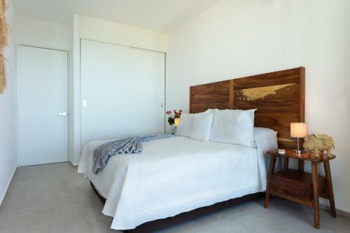 Blue View Beauty! Beachfront Condo With Large Private Terrace