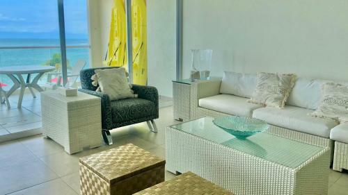Apartamento Beachfront Condo In Bucear�as