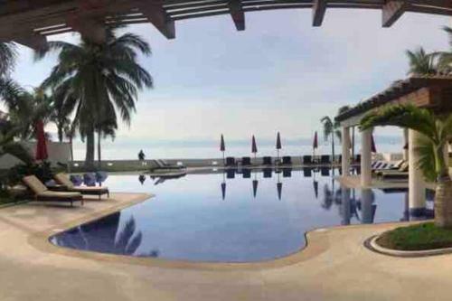 Apartamento Beachfront Condo In Bucear�as