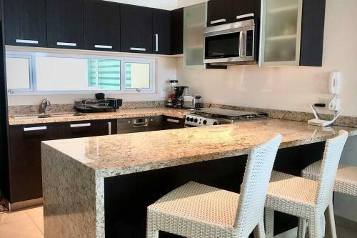 Apartamento Beachfront Condo In Bucear�as