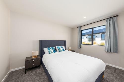 Tlh Holiday House