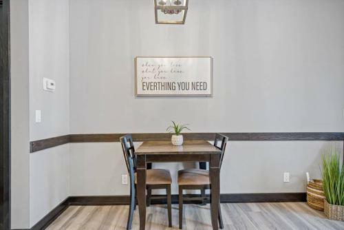 Instant Suites- Charming Unit In Canmore With Free Banff Pass