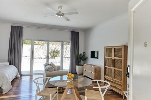 Hostal Sunrise Guesthouse