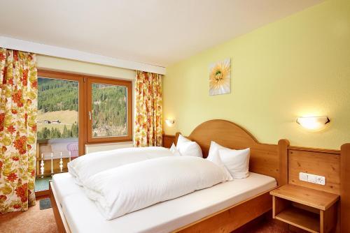 Apartamentos G�stehaus Strasser Hotel Garni