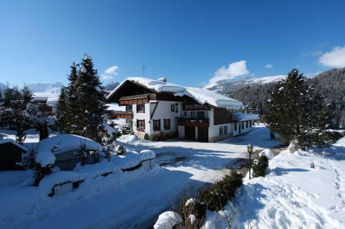 Hostal Landhaus Bromm Hotel Garni