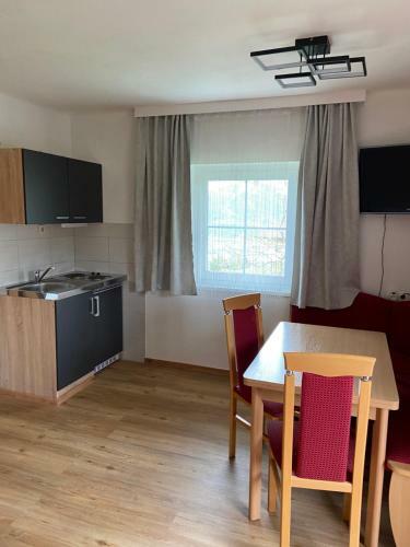 Hostal Fr�hst�ckspension Alpenrose