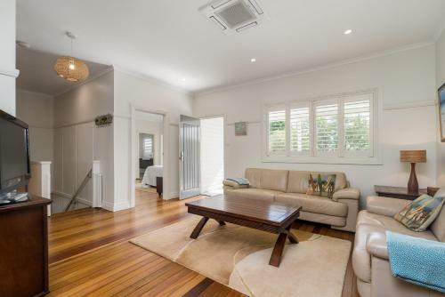 Byron Bay Accom 69 Massinger Street - Bimbimbi